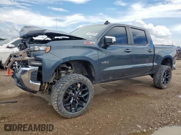2020 Chevrolet Silverado 1500 LT с VIN 3GCUYDET1LG144533, выставлен на аукционе Copart как лот 68720435 с пробегом 137 541 миль миль и Списание • Salvage title. История ставок и продаж доступна на DreamBid. Изображение 1.