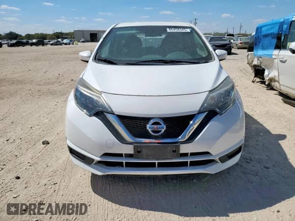 2018 Nissan Note S z VIN 3N1CE2CP4JL360155, wystawiony jako Copart lot #86458345 z przebiegiem 189 629 mil mil oraz Czysty tytuł • Clean title. Historia ofert i sprzedaży dostępna na DreamBid. Obrazek 5.