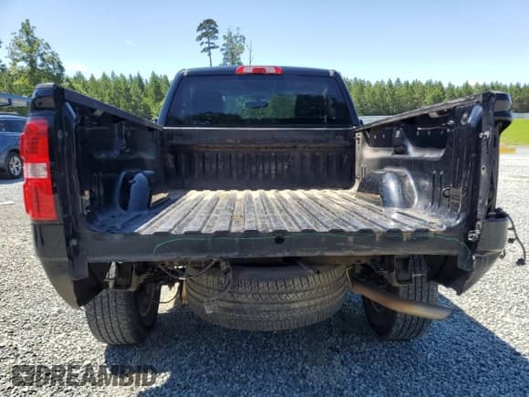 2018 GMC Sierra 1500 SLE с VIN 1GTN2MEC9JZ229140, выставлен на аукционе Copart как лот 61215915 с пробегом 143 776 миль миль и Списание • Salvage title. История ставок и продаж доступна на DreamBid. Изображение 6.