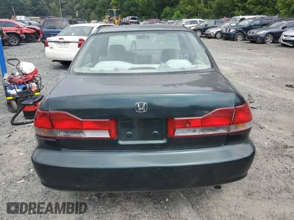 2001 Honda Accord VP с VIN 1HGCF86621A114262, выставлен на аукционе Copart как лот 66328185 с пробегом 113 728 миль миль и Списание • Salvage title. История ставок и продаж доступна на DreamBid. Изображение 6.