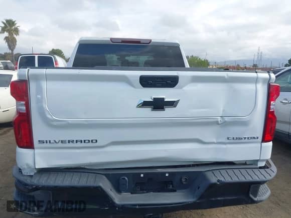 2022 Chevrolet Silverado 1500 Custom Trail Boss with VIN 3GCPYCEK3NG147175, listed as a IAAI auction lot 38760584 with 9,256 mi miles and . Bid and sale history available at DreamBid. Image 16.