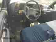 1995 GMC Sierra 1500 с VIN 1GTEC14Z9SZ500670, выставлен на аукционе Copart как лот 66025045 с пробегом 399 363 миль миль и Чистый • Clean title. История ставок и продаж доступна на DreamBid. Изображение 8.