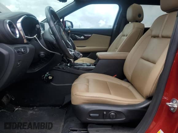 2021 Chevrolet Blazer Premier z VIN 3GNKBFRSXMS547180, wystawiony jako Copart lot #62753875 z przebiegiem Nie podano mil oraz Czysty tytuł • Clean title. Historia ofert i sprzedaży dostępna na DreamBid. Obrazek 7.