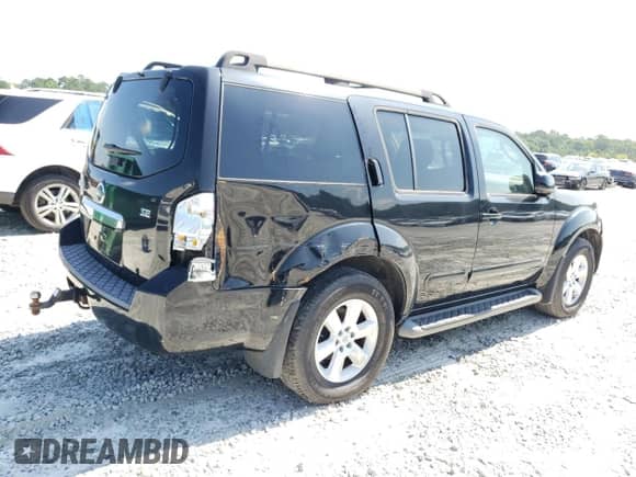 2008 Nissan Pathfinder SE with VIN 5N1AR18U28C632771, listed as a Copart auction lot 62082235 with 199,812 mi miles and Salvage title. Bid and sale history available at DreamBid. Image 3.