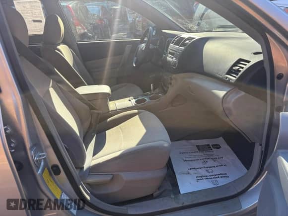 2008 Toyota Highlander z VIN JTEES41A382030877, wystawiony jako Copart lot #90934795 z przebiegiem 204 557 mil mil oraz Czysty tytuł • Clean title. Historia ofert i sprzedaży dostępna na DreamBid. Obrazek 5.