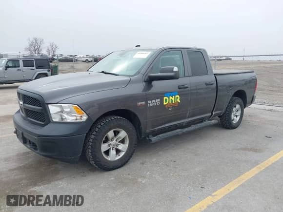 2016 Ram 1500 ST z VIN 1C6RR7FT0GS126890, wystawiony jako IAAI lot #41808263 z przebiegiem 120 772 mil mil oraz . Historia ofert i sprzedaży dostępna na DreamBid. Obrazek 2.