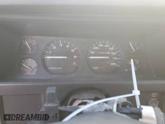 1996 Jeep Grand Cherokee с VIN 1J4FT27S5TL311814, выставлен на аукционе Copart как лот 77092584 с пробегом 210 848 миль миль и Списание • Salvage title. История ставок и продаж доступна на DreamBid. Изображение 9.