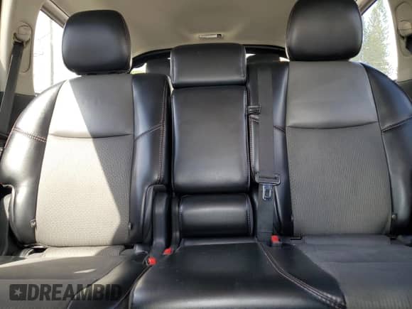 2019 Nissan Pathfinder S z VIN 5N1DR2MN4KC637382, wystawiony jako Copart lot #84215955 z przebiegiem 165 873 mil mil oraz Szkoda całkowita • Salvage title. Historia ofert i sprzedaży dostępna na DreamBid. Obrazek 10.