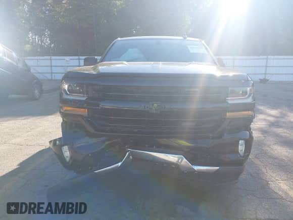 2019 Chevrolet Silverado 1500 LT z VIN 2GCVKPEC1K1231430, wystawiony jako IAAI lot #43174279 z przebiegiem 117 576 mil mil oraz . Historia ofert i sprzedaży dostępna na DreamBid. Obrazek 12.