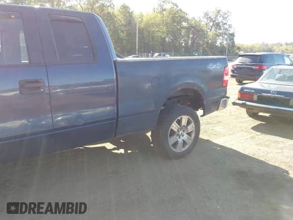 2005 Ford F-150 XLT with VIN 1FTPX14535NA07699, listed as a IAAI auction lot 43390118 with 241,541 mi miles and . Bid and sale history available at DreamBid. Image 6.