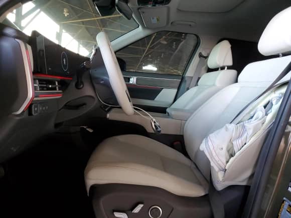 2024 Hyundai Santa Fe Limited с VIN 5NMP44GL7RH048442, выставлен на аукционе Copart как лот 69143355 с пробегом 7 481 миль миль и Списание • Salvage title. История ставок и продаж доступна на DreamBid. Изображение 7.