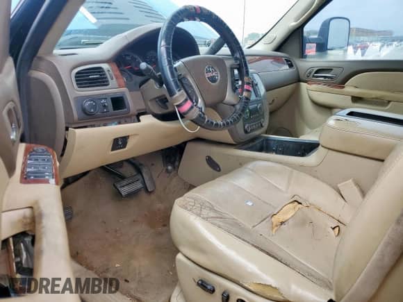 2011 GMC Sierra 1500 with VIN 1GT111C88BF185231, listed as a Copart auction lot 58870975 with 308,632 mi miles and Clean title. Bid and sale history available at DreamBid. Image 8.