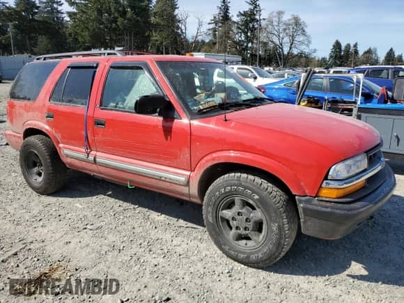 2000 Chevrolet Blazer LS with VIN 1GNDT13W2Y2206667, listed as a Copart auction lot 53310985 with 61,236 mi miles and Clean title. Bid and sale history available at DreamBid. Image 4.