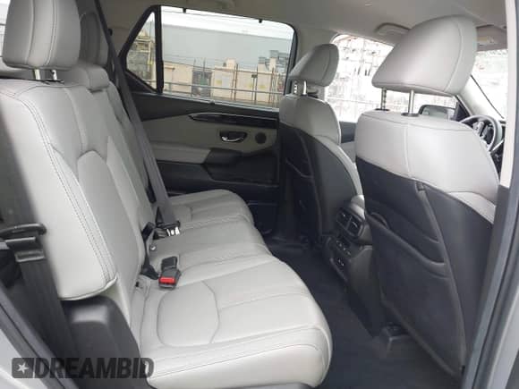 2025 Honda Pilot EX-L с VIN 5FNYG1H45SB028702, выставлен на аукционе IAAI как лот 42207657 с пробегом 10 966 миль миль и . История ставок и продаж доступна на DreamBid. Изображение 8.