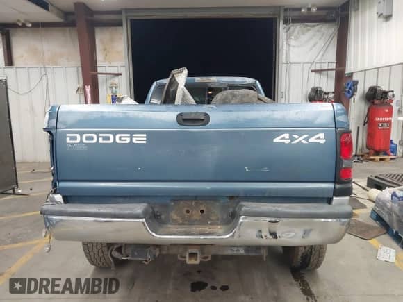 2002 Dodge 2500 с VIN 3B7KF23602M275693, выставлен на аукционе IAAI как лот 43274236 с пробегом Не указан миль и . История ставок и продаж доступна на DreamBid. Изображение 15.