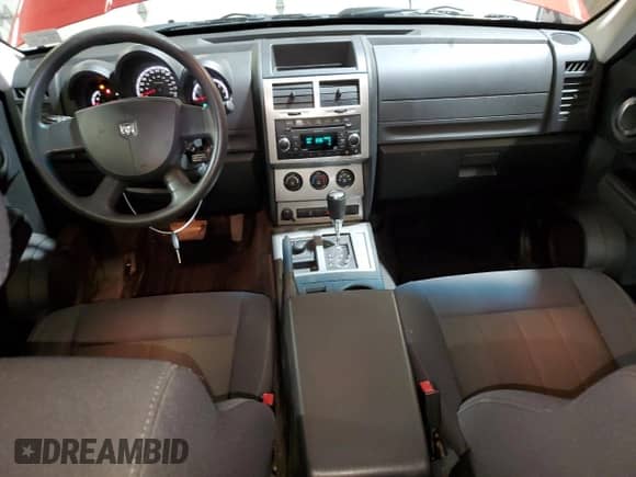 2011 Dodge Nitro Heat with VIN 1D4PU4GX3BW501092, listed as a Copart auction lot 68682015 with 124,694 mi miles and Salvage title. Bid and sale history available at DreamBid. Image 8.