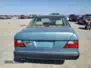 1993 Mercedes-Benz 300 с VIN WDBEA28E0PB854644, выставлен на аукционе Copart как лот 82135315 с пробегом 161 979 миль миль и Списание • Salvage title. История ставок и продаж доступна на DreamBid. Изображение 6.