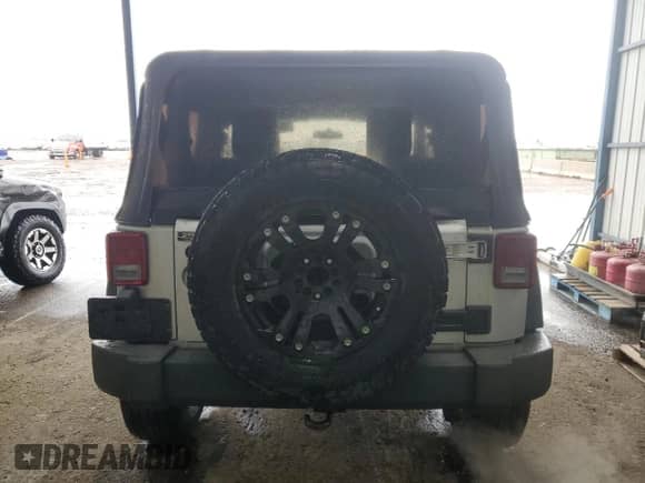 2007 Jeep Wrangler X с VIN 1J4FA24147L108727, выставлен на аукционе Copart как лот 80917185 с пробегом 105 147 миль миль и Списание • Salvage title. История ставок и продаж доступна на DreamBid. Изображение 6.