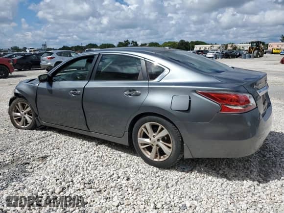 2015 Nissan Altima SV с VIN 1N4AL3AP1FC160958, выставлен на аукционе Copart как лот 85200265 с пробегом 128 000 миль миль и Списание • Salvage title. История ставок и продаж доступна на DreamBid. Изображение 2.