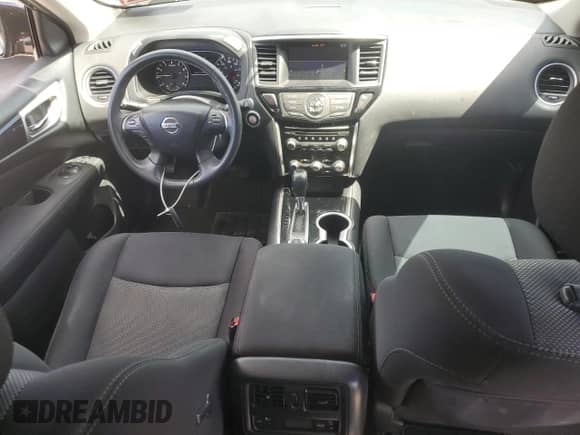 2017 Nissan Pathfinder SV with VIN 5N1DR2MM1HC903182, listed as a Copart auction lot 70628945 with 96,995 mi miles and Salvage title. Bid and sale history available at DreamBid. Image 8.