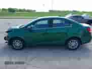 2018 Chevrolet Sonic LT с VIN 1G1JD5SH7J4127873, выставлен на аукционе IAAI как лот 42547888 с пробегом 71 517 миль миль и . История ставок и продаж доступна на DreamBid. Изображение 14.