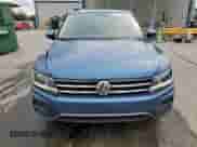 2019 Volkswagen Tiguan S с VIN 3VV1B7AX3KM057457, выставлен на аукционе Copart как лот 71916555 с пробегом 105 736 миль миль и Списание • Salvage title. История ставок и продаж доступна на DreamBid. Изображение 5.
