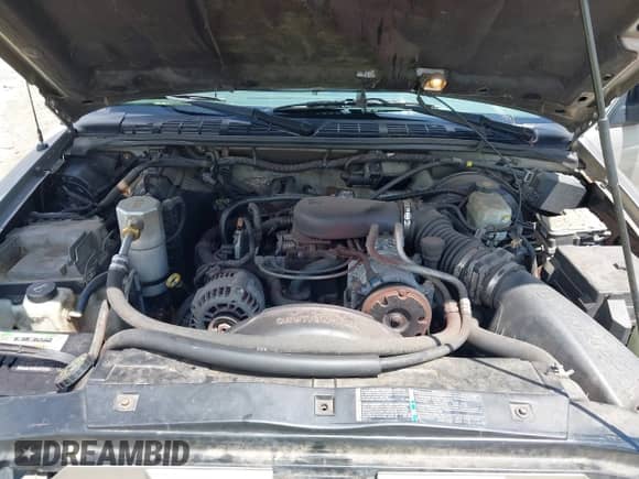 2002 Chevrolet Blazer LS z VIN 1GNDT13W92K219018, wystawiony jako IAAI lot #42967417 z przebiegiem 162 926 mil mil oraz . Historia ofert i sprzedaży dostępna na DreamBid. Obrazek 10.