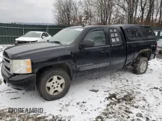 2007 Chevrolet Silverado 1500 1LT z VIN 1GCEK19037Z555006, wystawiony jako Copart lot #88484195 z przebiegiem 186 562 mil mil oraz Szkoda całkowita • Salvage title. Historia ofert i sprzedaży dostępna na DreamBid. Obrazek 1.