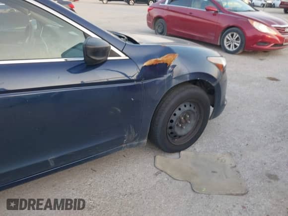 2010 Honda Accord LX z VIN 1HGCP2F32AA152297, wystawiony jako IAAI lot #43228638 z przebiegiem Nie podano mil oraz . Historia ofert i sprzedaży dostępna na DreamBid. Obrazek 13.