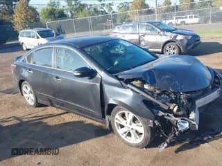 2015 Nissan Altima S with VIN 1N4AL3AP7FN863579, listed as a IAAI auction lot 43136739 with 232,614 mi miles and . Bid and sale history available at DreamBid. Image 1.