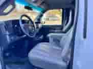 2018 Chevrolet Express Cargo с VIN 1GCWGAFP3J1345213, выставлен на аукционе Copart как лот 50424285 с пробегом 116 638 миль миль и Чистый • Clean title. История ставок и продаж доступна на DreamBid. Изображение 9.