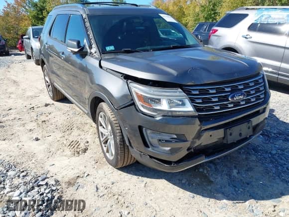 2017 Ford Explorer Limited z VIN 1FM5K8F82HGC92874, wystawiony jako IAAI lot #43330136 z przebiegiem 143 821 mil mil oraz . Historia ofert i sprzedaży dostępna na DreamBid. Obrazek 1.
