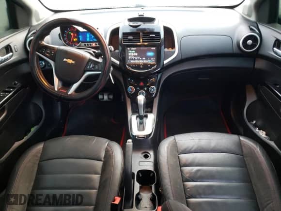 2016 Chevrolet Sonic RS z VIN 1G1JG6SB4G4144020, wystawiony jako Copart lot #86779104 z przebiegiem 96 628 mil mil oraz Szkoda całkowita • Salvage title. Historia ofert i sprzedaży dostępna na DreamBid. Obrazek 8.