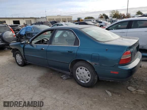 1995 Honda Accord LX с VIN 1HGCD5536SA091467, выставлен на аукционе Copart как лот 80224824 с пробегом 186 314 миль миль и На запчасти • Non repairable. История ставок и продаж доступна на DreamBid. Изображение 2.