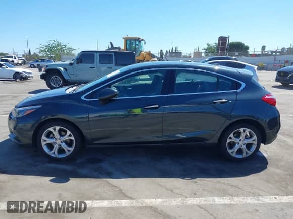 2018 Chevrolet Cruze Premier с VIN 3G1BF6SM0JS633188, выставлен на аукционе IAAI как лот 43178101 с пробегом 125 394 миль миль и . История ставок и продаж доступна на DreamBid. Изображение 14.