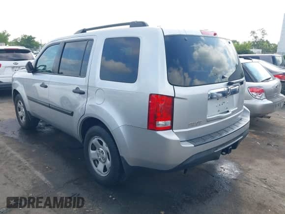 2015 Honda Pilot LX с VIN 5FNYF3H28FB011735, выставлен на аукционе IAAI как лот 42861677 с пробегом 132 730 миль миль и . История ставок и продаж доступна на DreamBid. Изображение 3.