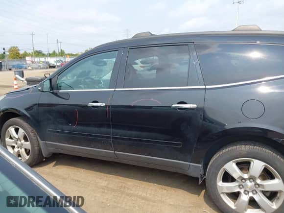 2017 Chevrolet Traverse LT с VIN 1GNKRGKD1HJ303891, выставлен на аукционе IAAI как лот 43160432 с пробегом 172 787 миль миль и . История ставок и продаж доступна на DreamBid. Изображение 14.