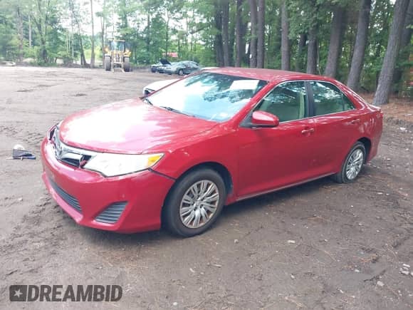 2012 Toyota Camry XLE z VIN 4T1BF1FK5CU528728, wystawiony jako IAAI lot #42732684 z przebiegiem 148 201 mil mil oraz . Historia ofert i sprzedaży dostępna na DreamBid. Obrazek 17.