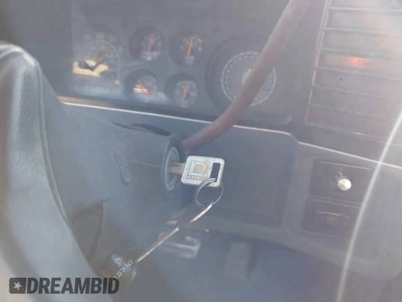 1986 Chevrolet Monte Carlo Sport SS с VIN 1G1GZ37H1GR168519, выставлен на аукционе IAAI как лот 43455920 с пробегом 92 595 миль миль и . История ставок и продаж доступна на DreamBid. Изображение 11.