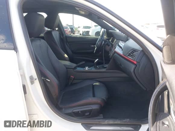 2013 BMW 3 Series 335i z VIN WBA3A9G52DNP36184, wystawiony jako IAAI lot #42330629 z przebiegiem 120 377 mil mil oraz . Historia ofert i sprzedaży dostępna na DreamBid. Obrazek 5.