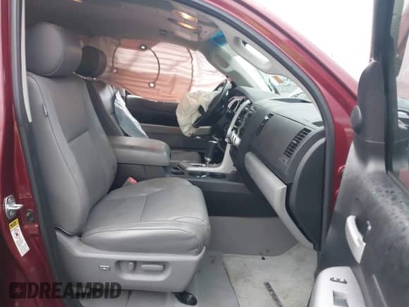 2008 Toyota Tundra Limited с VIN 5TBBV58118S512890, выставлен на аукционе IAAI как лот 41206757 с пробегом 132 816 миль миль и . История ставок и продаж доступна на DreamBid. Изображение 5.