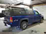 2003 GMC Sierra 1500 SLE z VIN 1GTEK14V33Z206988, wystawiony jako Copart lot #65412525 z przebiegiem 209 061 mil mil oraz Czysty tytuł • Clean title. Historia ofert i sprzedaży dostępna na DreamBid. Obrazek 3.