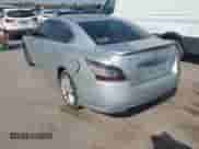 2014 Nissan Maxima S z VIN 1N4AA5AP4EC472126, wystawiony jako IAAI lot #43543829 z przebiegiem 137 050 mil mil oraz . Historia ofert i sprzedaży dostępna na DreamBid. Obrazek 3.