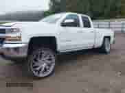 2019 Chevrolet Silverado 1500 LT z VIN 2GCVKPEC8K1193355, wystawiony jako IAAI lot #43286587 z przebiegiem 192 769 mil mil oraz . Historia ofert i sprzedaży dostępna na DreamBid. Obrazek 2.