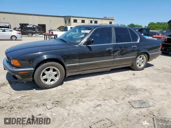 1994 BMW 7 Series с VIN WBAGD4326RDE68022, выставлен на аукционе Copart как лот 57808115 с пробегом 220 431 миль миль и Чистый • Clean title. История ставок и продаж доступна на DreamBid. Изображение 1.