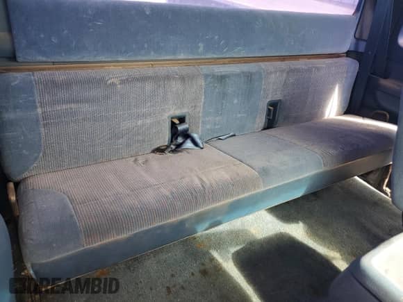 1994 Ford F-150 z VIN 1FTEX15N7RKB47526, wystawiony jako Copart lot #80697365 z przebiegiem 192 954 mil mil oraz Szkoda całkowita • Salvage title. Historia ofert i sprzedaży dostępna na DreamBid. Obrazek 10.