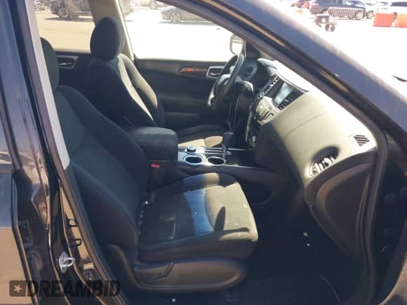 2015 Nissan Pathfinder S with VIN 5N1AR2MM1FC634309, listed as a IAAI auction lot 43470486 with 135,334 mi miles and . Bid and sale history available at DreamBid. Image 5.