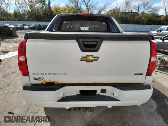 2011 Chevrolet Avalanche LT с VIN 3GNTKFE3XBG139121, выставлен на аукционе Copart как лот 82615325 с пробегом 148 760 миль миль и Чистый • Clean title. История ставок и продаж доступна на DreamBid. Изображение 6.