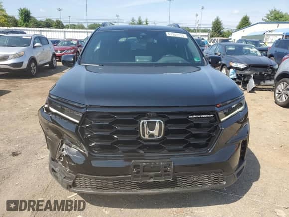 2025 Honda Pilot Black Edition z VIN 5FNYG1H93SB114988, wystawiony jako Copart lot #61951155 z przebiegiem 12 220 mil mil oraz Szkoda całkowita • Salvage title. Historia ofert i sprzedaży dostępna na DreamBid. Obrazek 5.