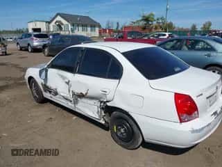 2005 Hyundai Elantra GLS z VIN KMHDN46D55U939385, wystawiony jako IAAI lot #43371420 z przebiegiem 213 837 mil mil oraz . Historia ofert i sprzedaży dostępna na DreamBid. Obrazek 3.